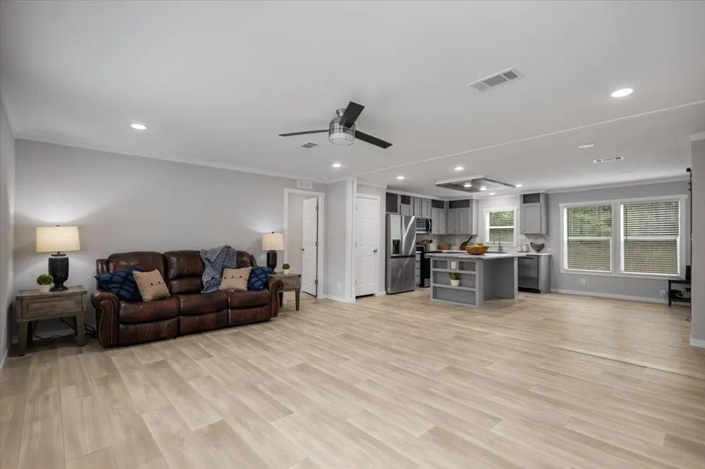 18755 County Road 4104 Lindale, TX 75771