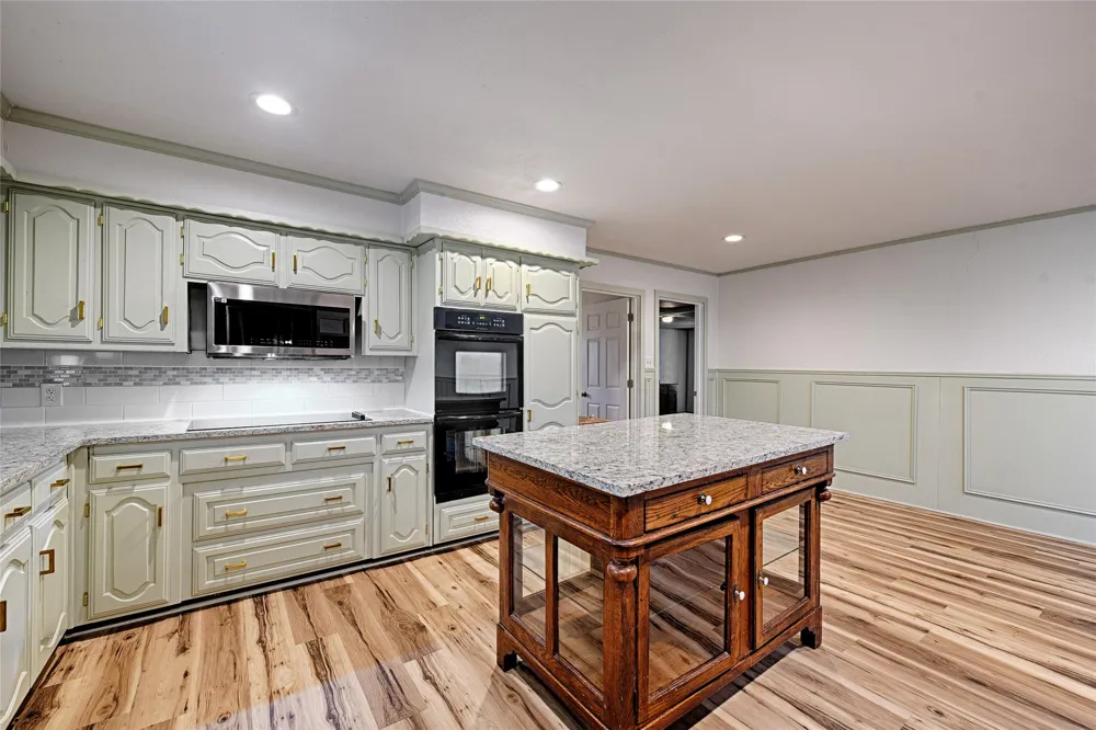 18692 County Road 334 Quinlan, TX 75474