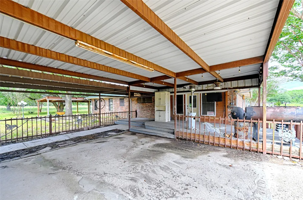18692 County Road 334 Quinlan, TX 75474