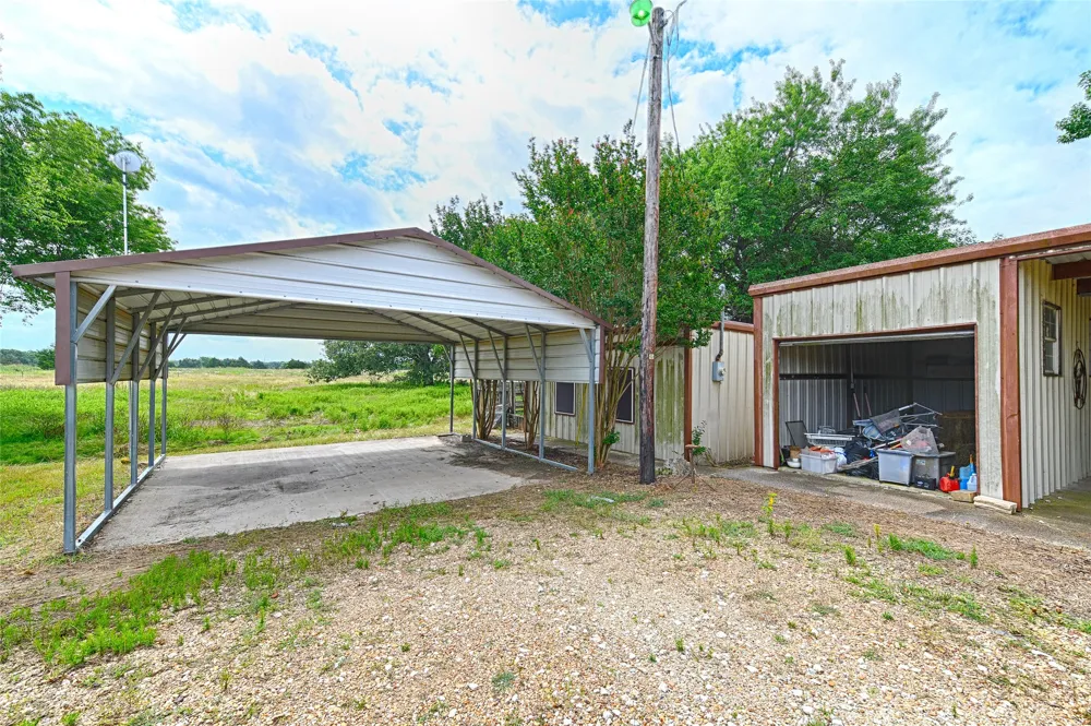 18692 County Road 334 Quinlan, TX 75474