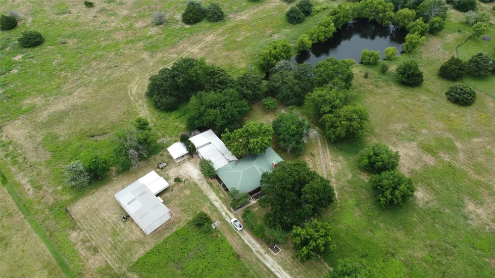 18692 County Road 334 Quinlan, TX 75474
