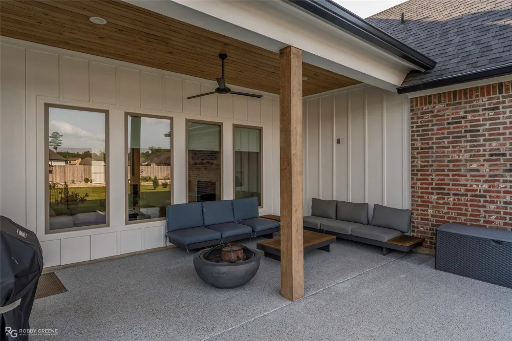 136 Sitka Loop Haughton, LA 71037