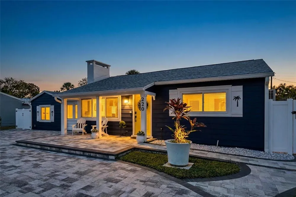 220 40TH AVENUE St Pete Beach, FL 33706