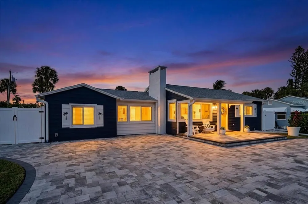 220 40TH AVENUE St Pete Beach, FL 33706