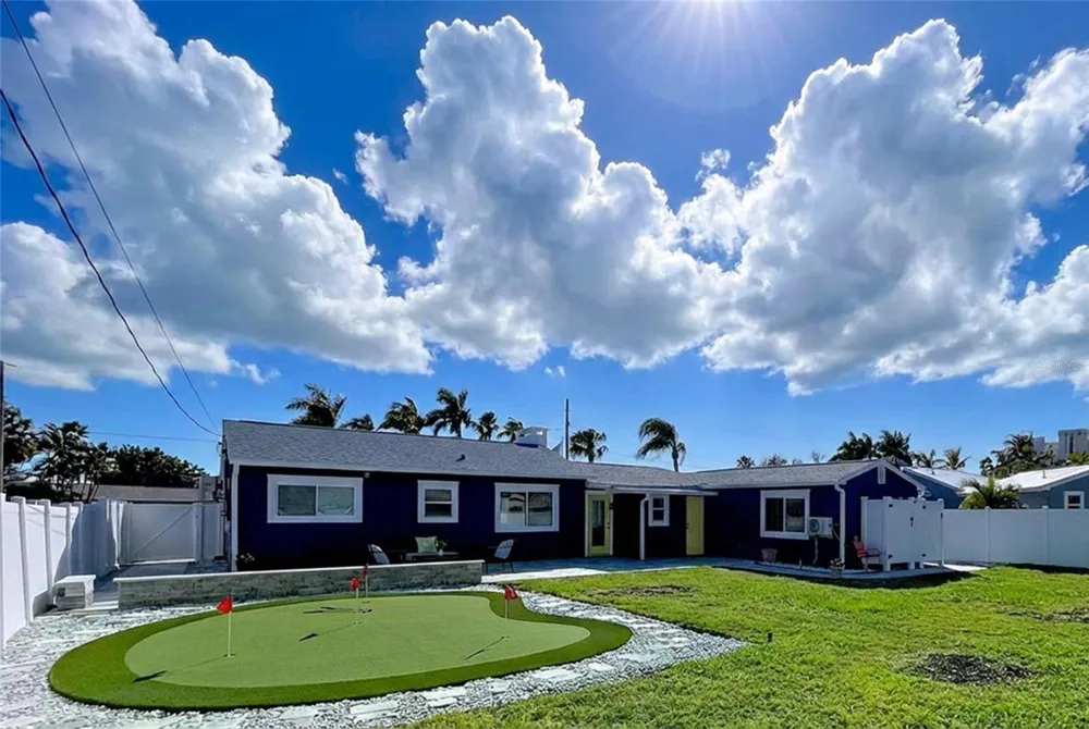220 40TH AVENUE St Pete Beach, FL 33706