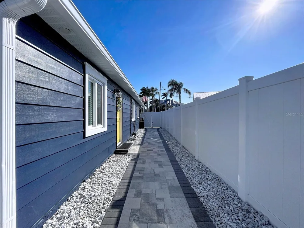 220 40TH AVENUE St Pete Beach, FL 33706