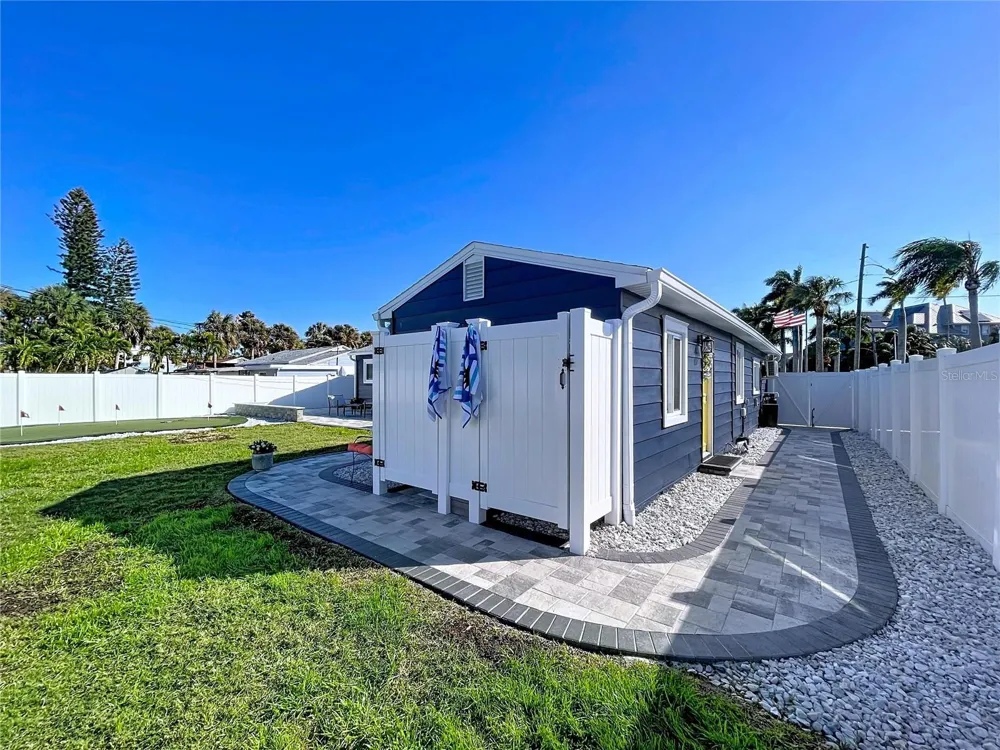 220 40TH AVENUE St Pete Beach, FL 33706