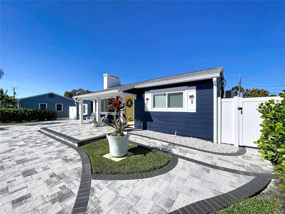 220 40TH AVENUE St Pete Beach, FL 33706