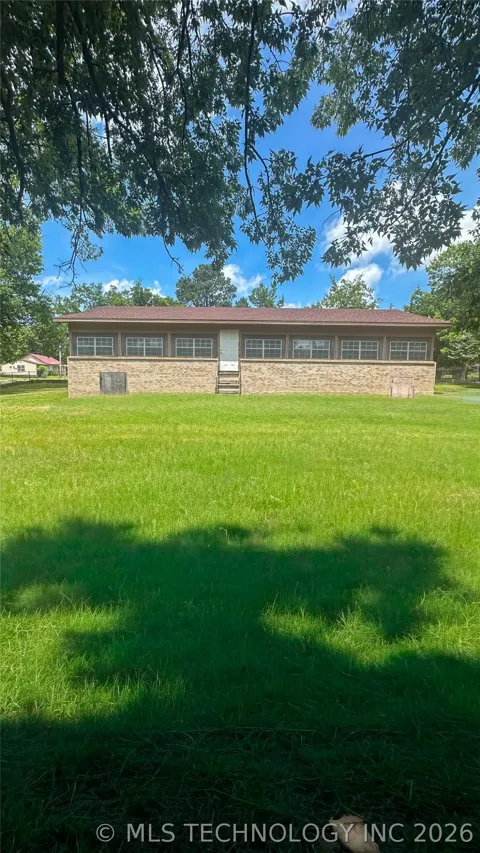 463 W 10th Street