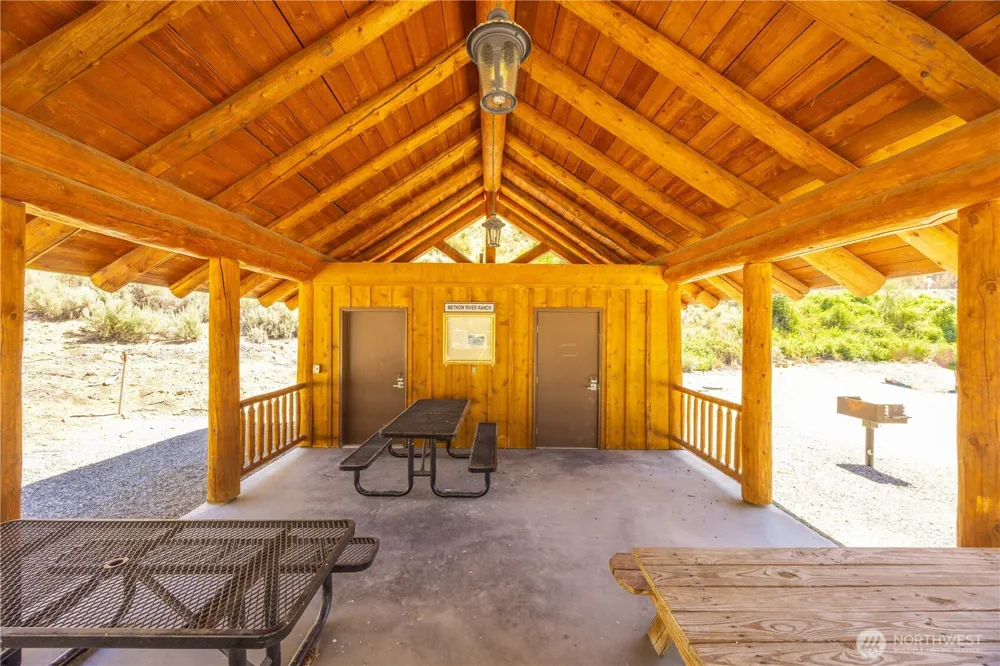164 B Burma Road Pateros, WA 98846
