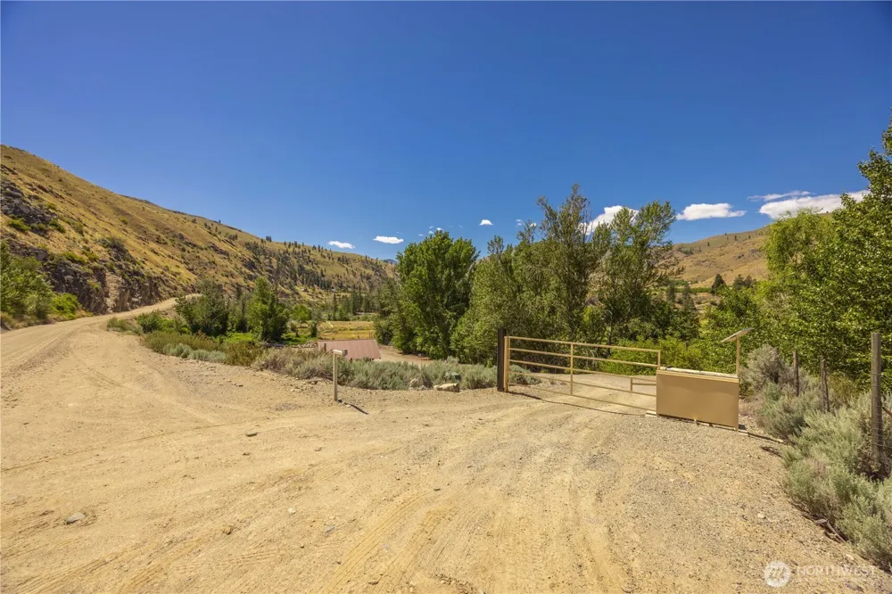 164 B Burma Road Pateros, WA 98846
