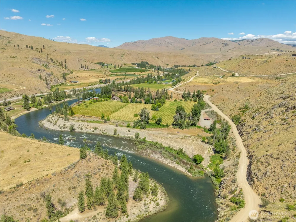 164 B Burma Road Pateros, WA 98846