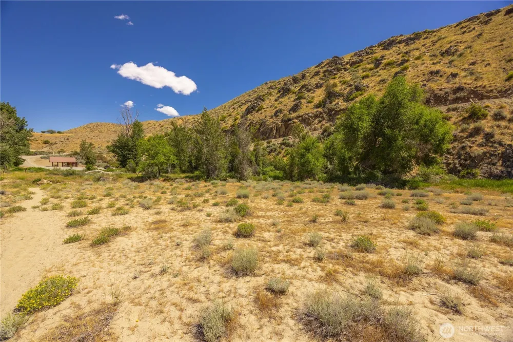 164 B Burma Road Pateros, WA 98846