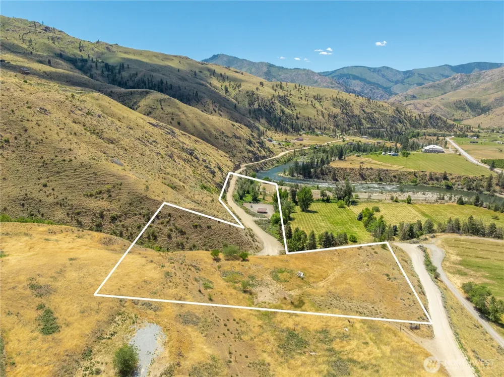 164 B Burma Road Pateros, WA 98846