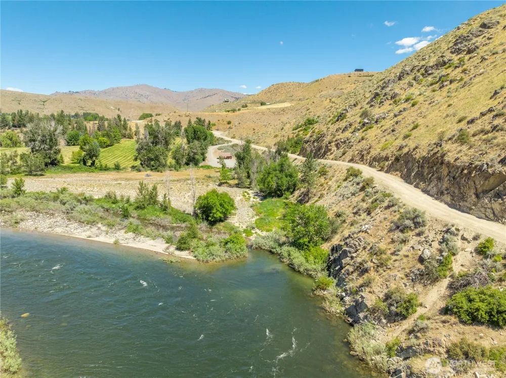 164 B Burma Road Pateros, WA 98846