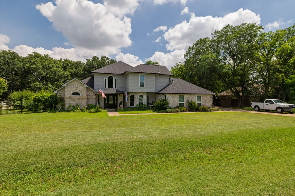 1530 Nightingale Circle Keller, TX 76262