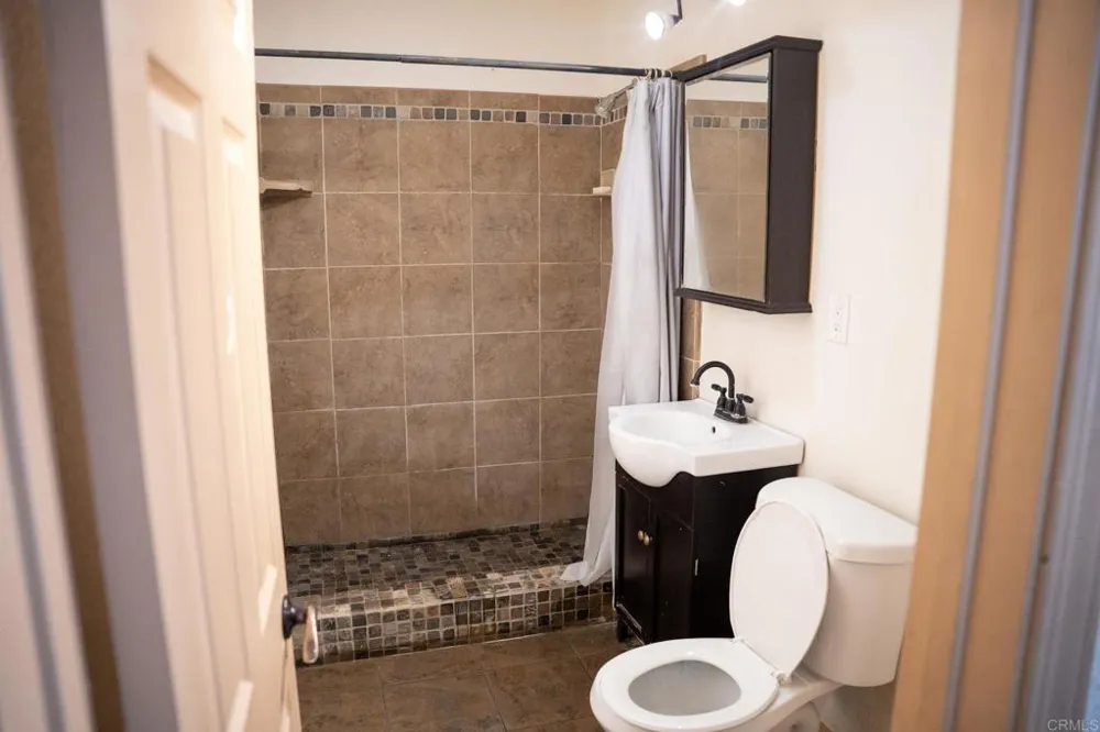 1561 W Heil Avenue El Centro, CA 92243