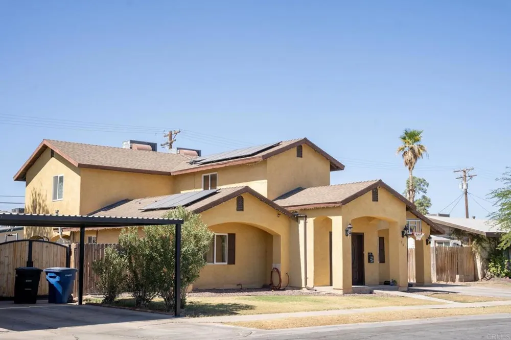 1561 W Heil Avenue El Centro, CA 92243