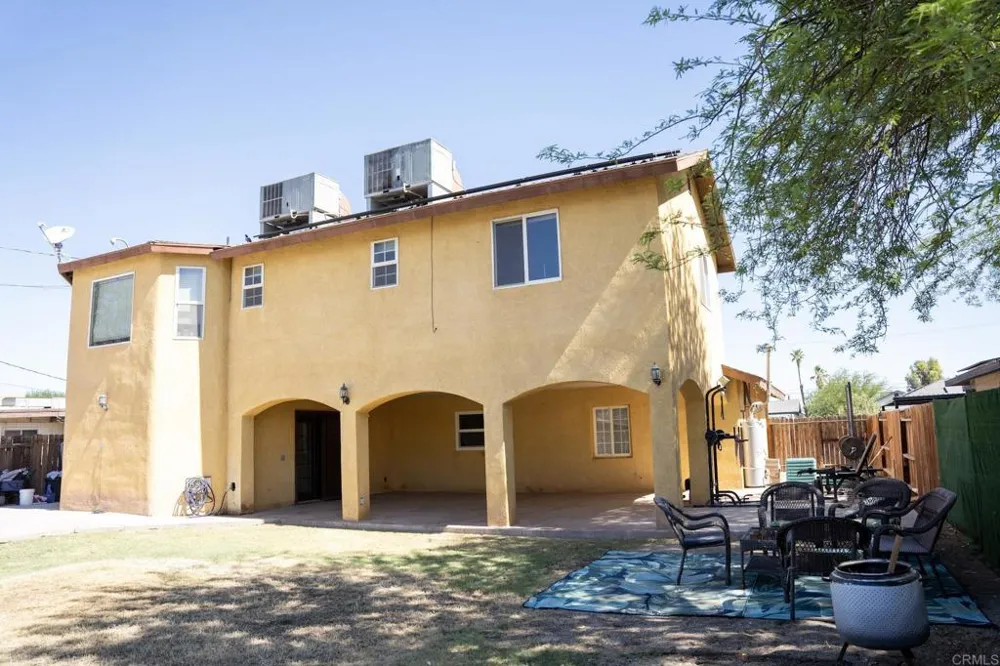 1561 W Heil Avenue El Centro, CA 92243