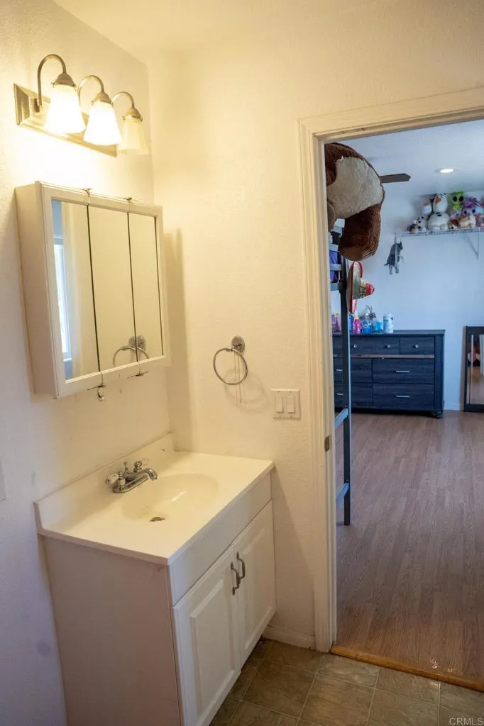 1561 W Heil Avenue El Centro, CA 92243