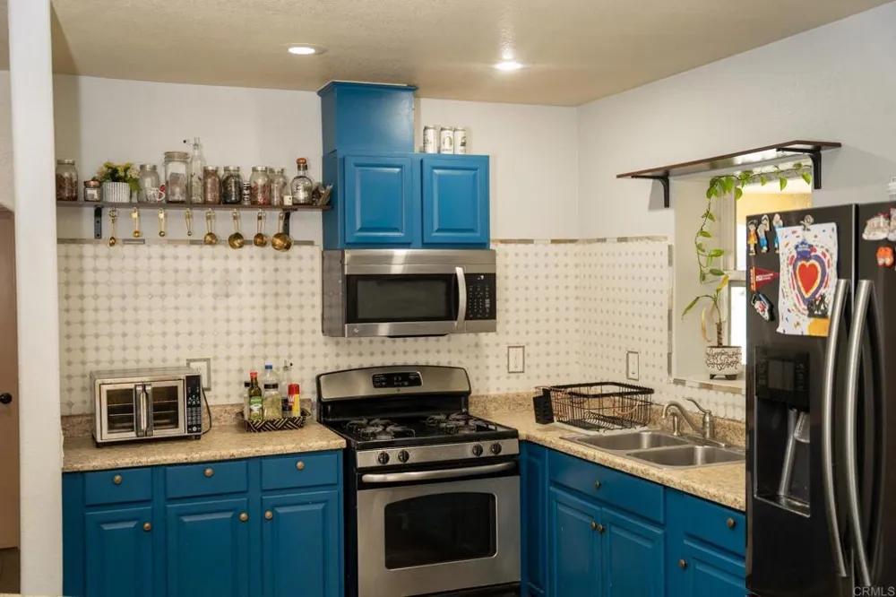 1561 W Heil Avenue El Centro, CA 92243