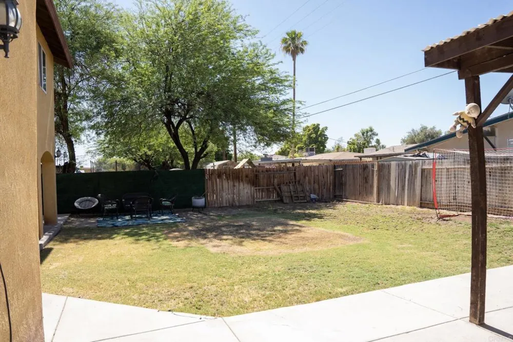 1561 W Heil Avenue El Centro, CA 92243