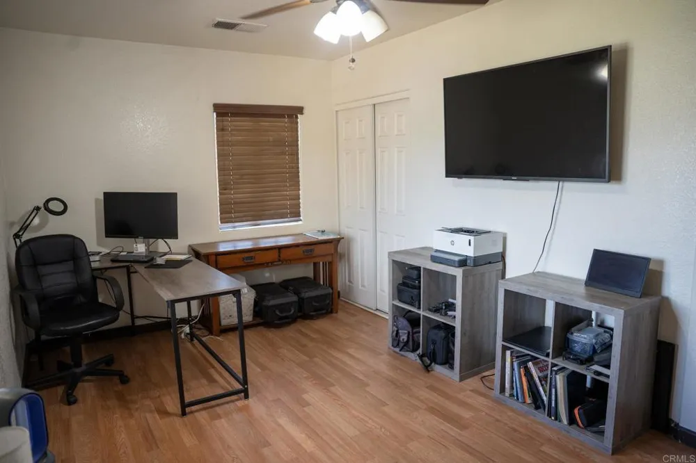 1561 W Heil Avenue El Centro, CA 92243