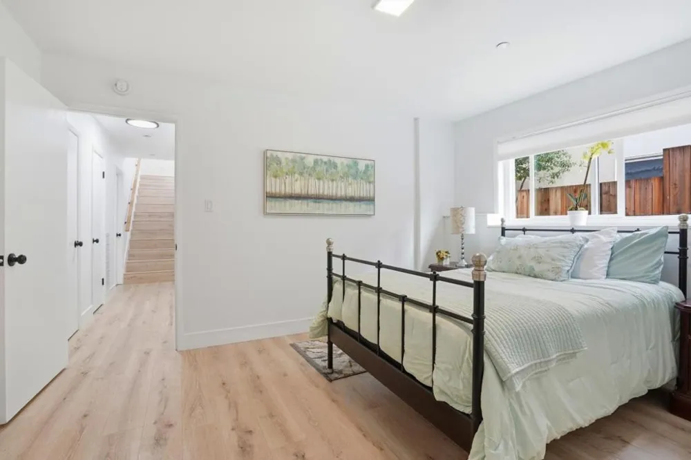 27 Midway Avenue Mill Valley, CA 94941