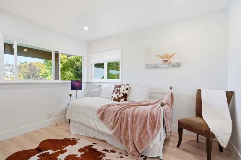 27 Midway Avenue Mill Valley, CA 94941