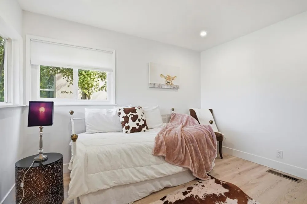 27 Midway Avenue Mill Valley, CA 94941