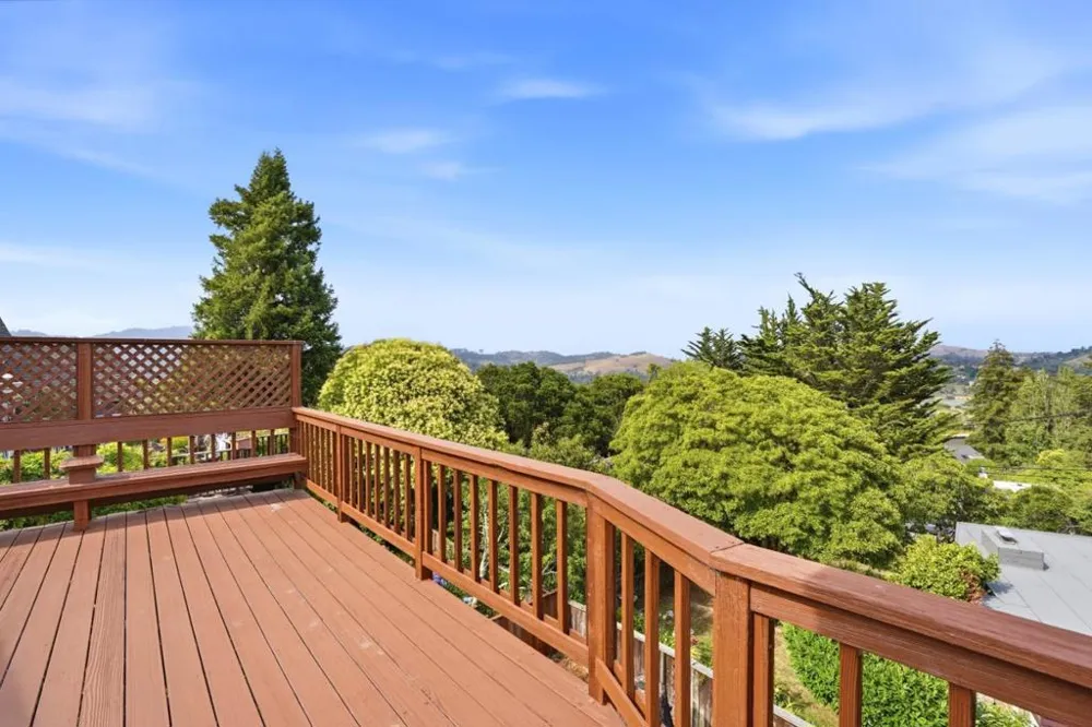 27 Midway Avenue Mill Valley, CA 94941