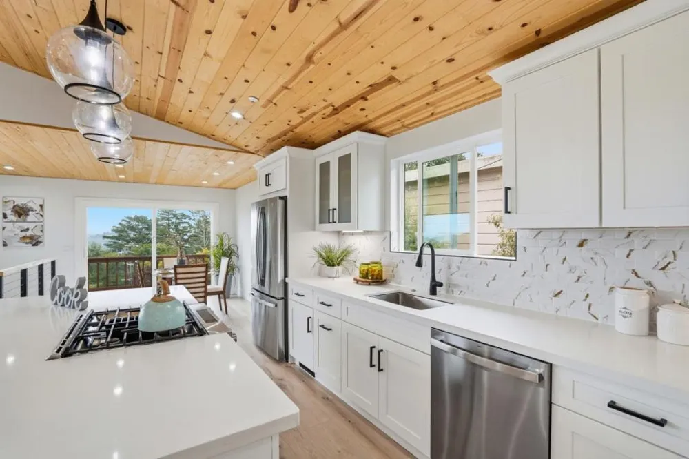 27 Midway Avenue Mill Valley, CA 94941