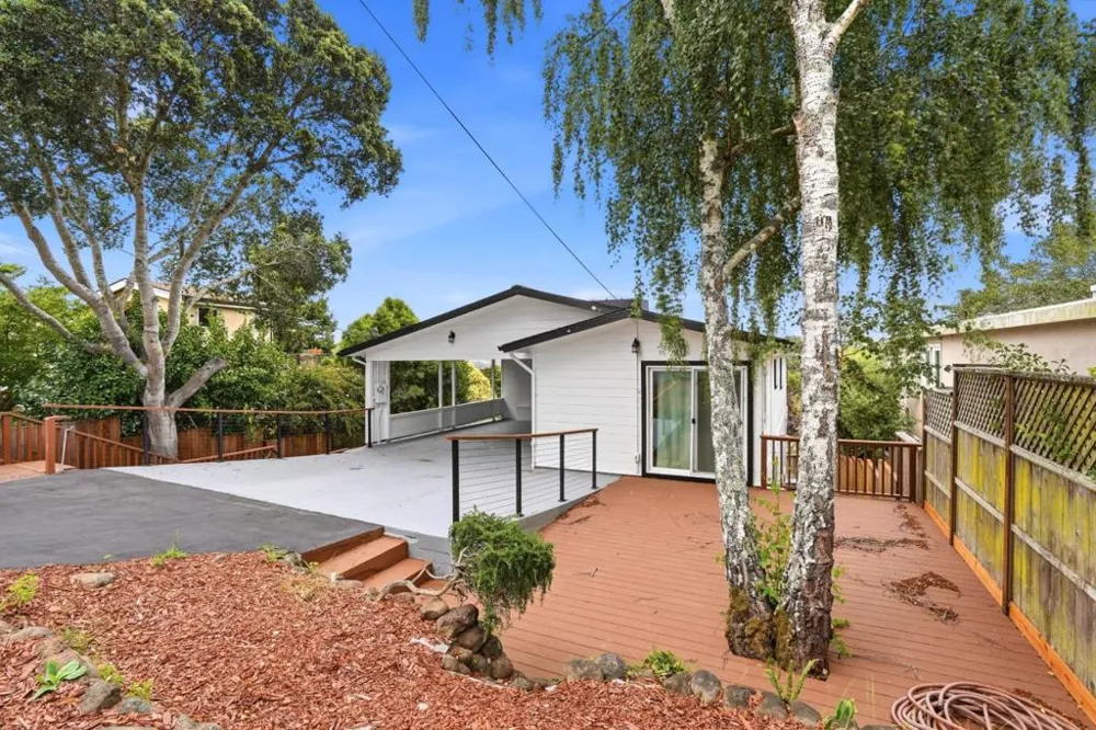 27 Midway Avenue Mill Valley, CA 94941