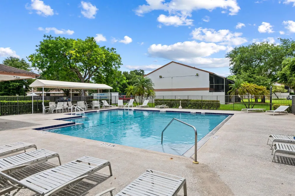 4221 SW 71st Way #4221 Davie, FL 33314