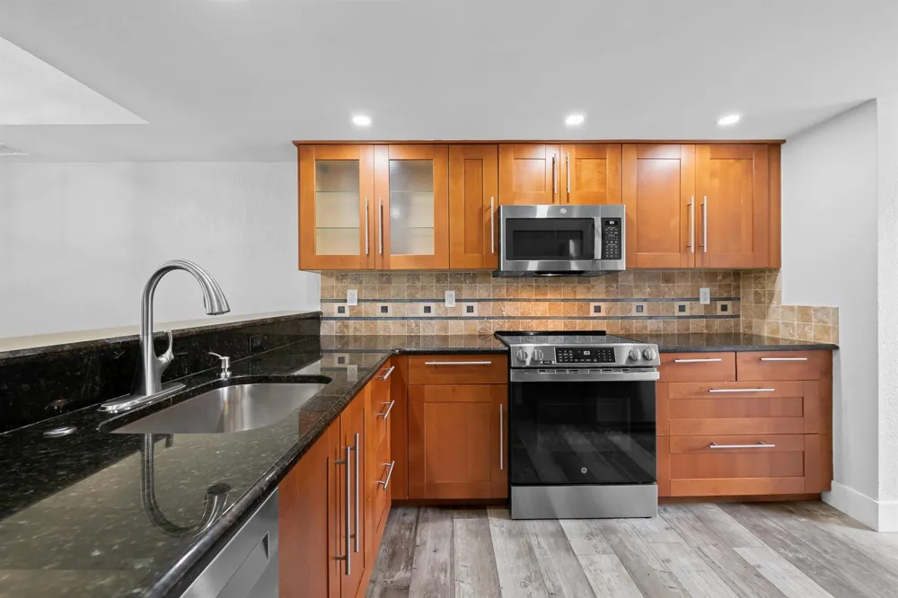 4221 SW 71st Way #4221 Davie, FL 33314