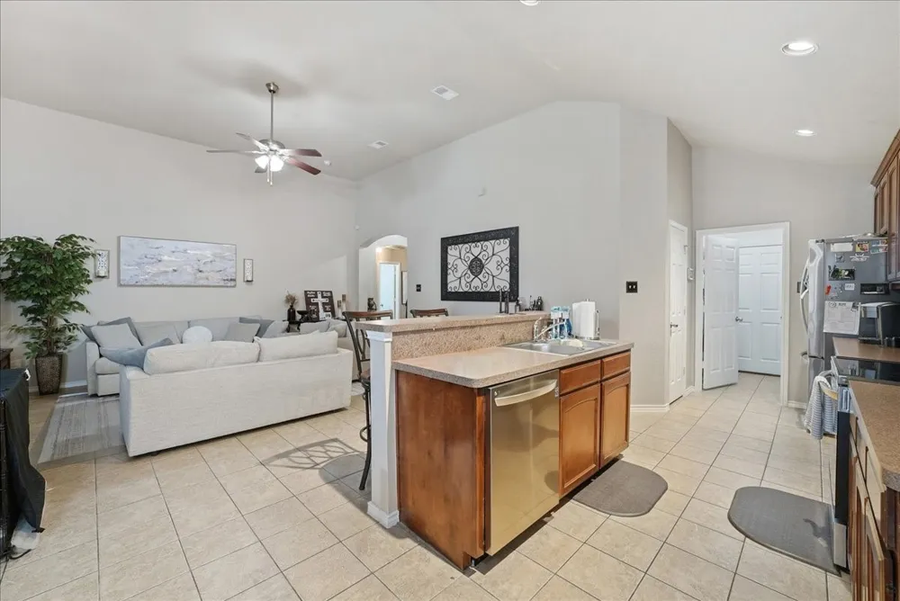 4037 Tiburon Street Fort Worth, TX 76106