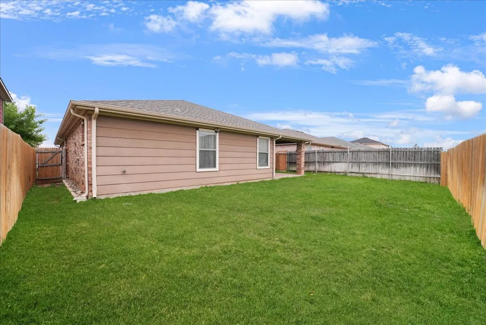 4037 Tiburon Street Fort Worth, TX 76106