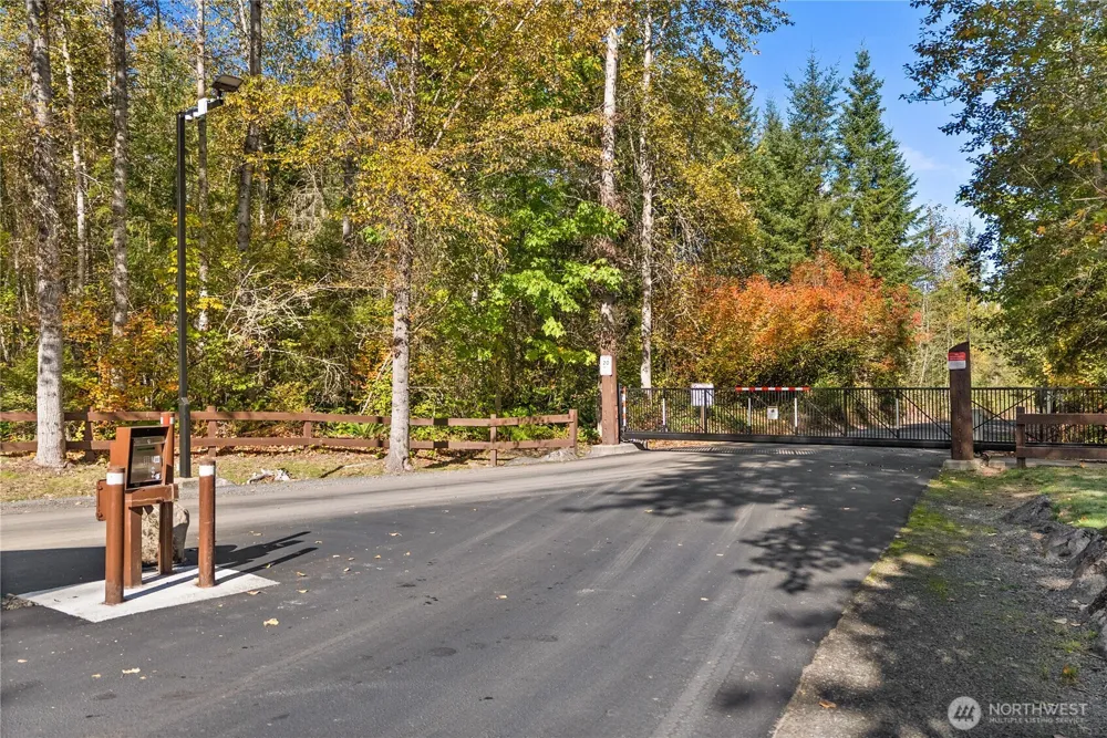 40320 32nd Avenue E Eatonville, WA 98328