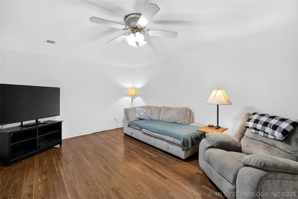 1417 E Oak Street Cushing, OK 74023