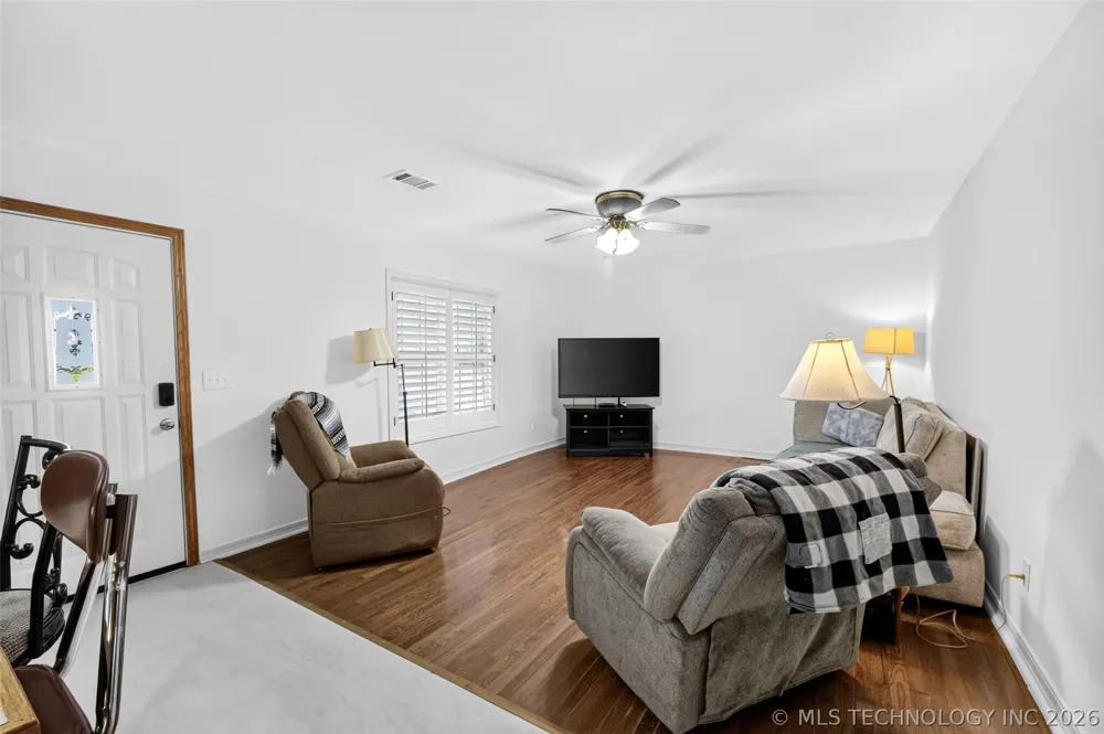 1417 E Oak Street Cushing, OK 74023