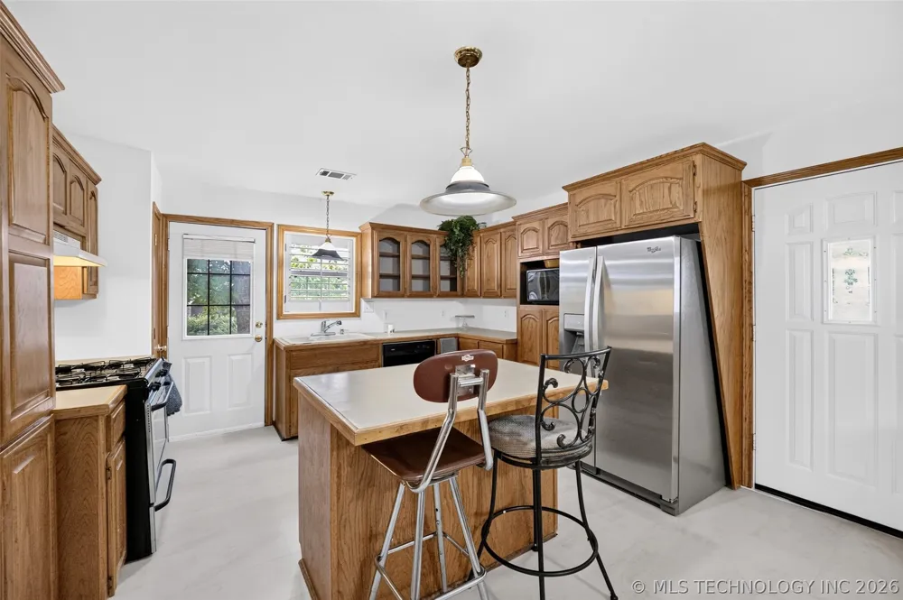1417 E Oak Street Cushing, OK 74023