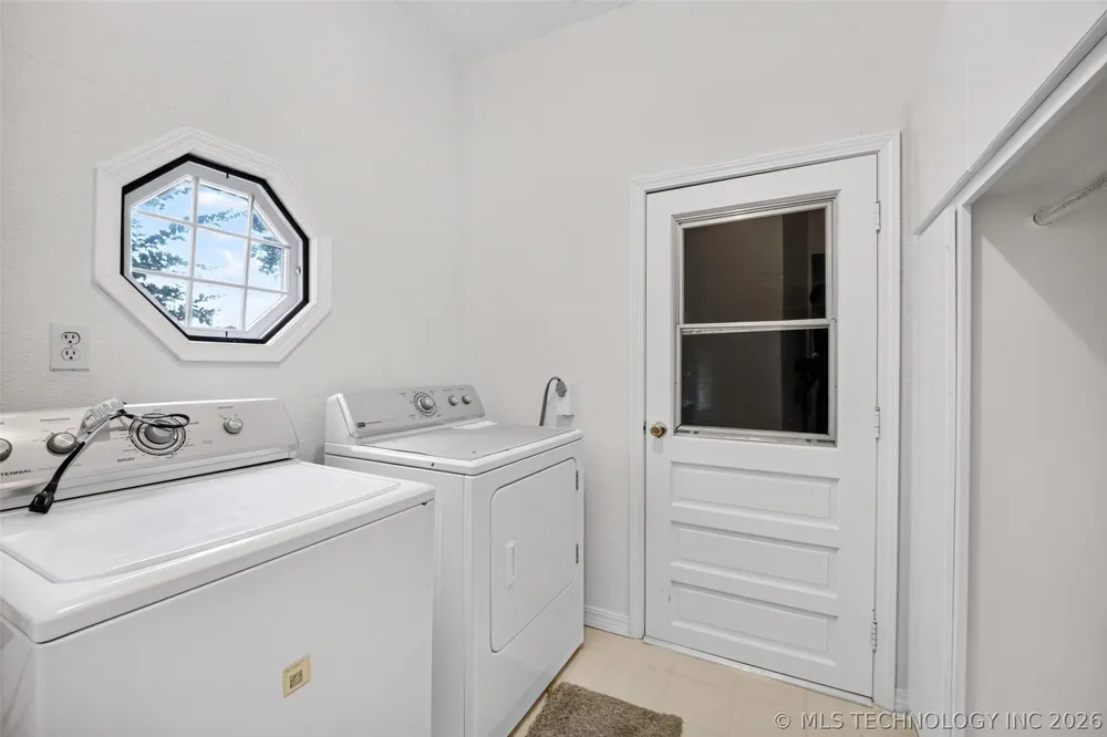 1417 E Oak Street Cushing, OK 74023