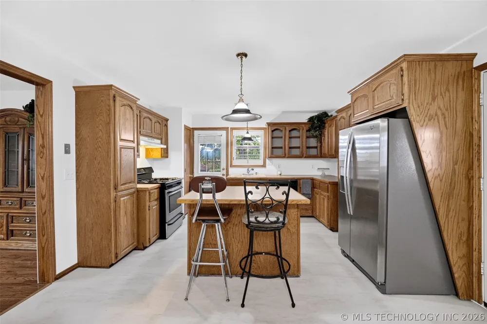 1417 E Oak Street Cushing, OK 74023