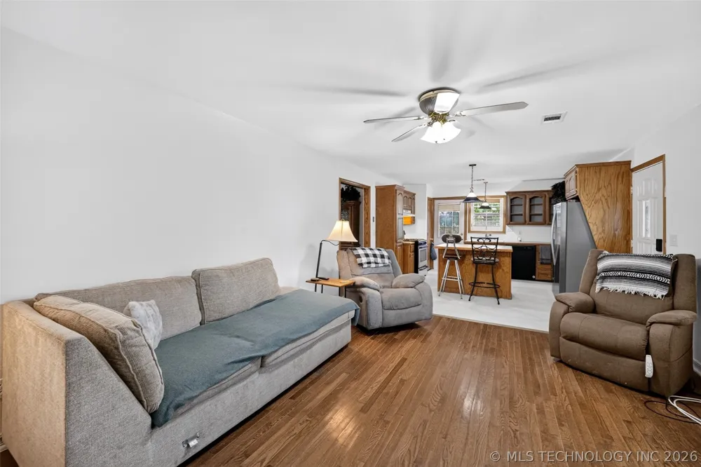 1417 E Oak Street Cushing, OK 74023