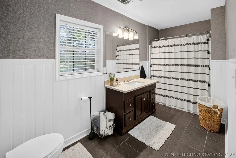 1417 E Oak Street Cushing, OK 74023