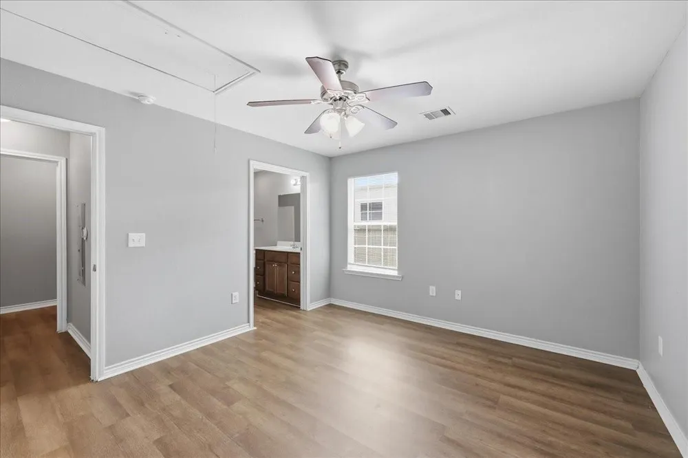 228 W Elm Avenue Winnie, TX 77665
