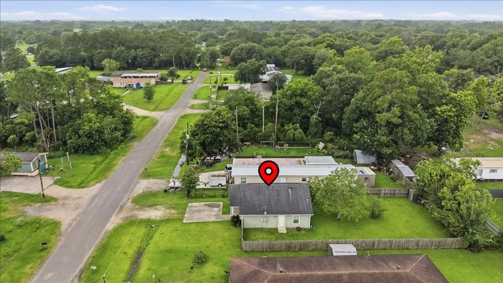 228 W Elm Avenue Winnie, TX 77665