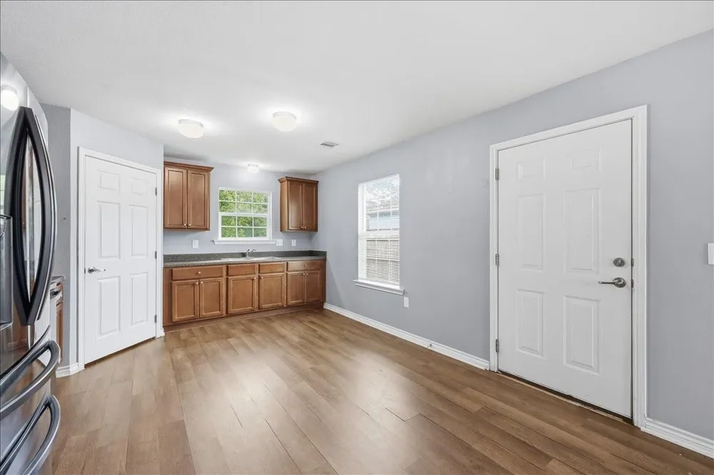 228 W Elm Avenue Winnie, TX 77665