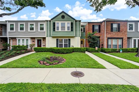 1206 Country Place Drive