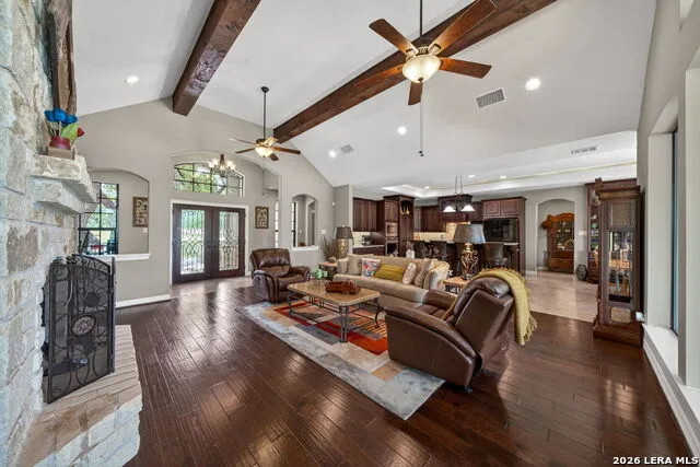 1467 Palomino Springs Dr Bandera, TX 78003